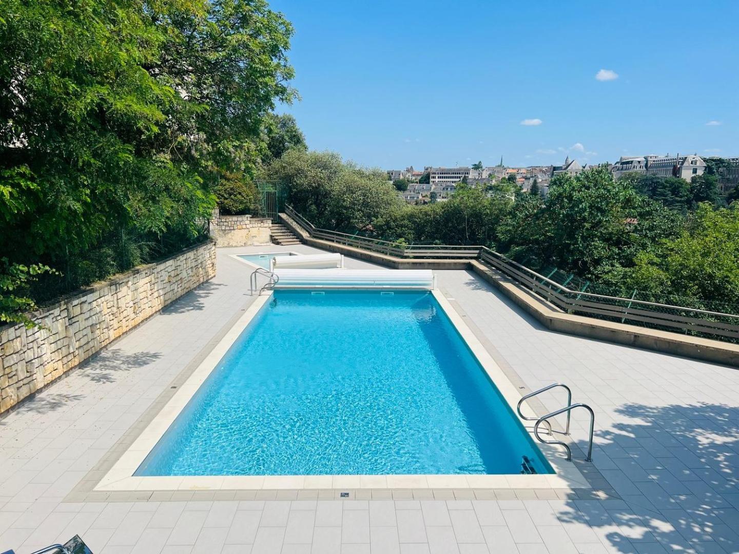 Le Retro - Splendide Appartement Poitiers Kültér fotó